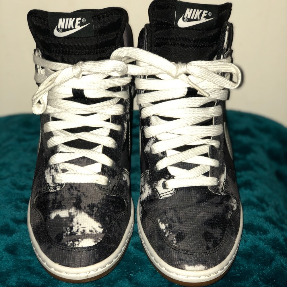 Womens Nike Sky High Wedge Dunks Size 8.5